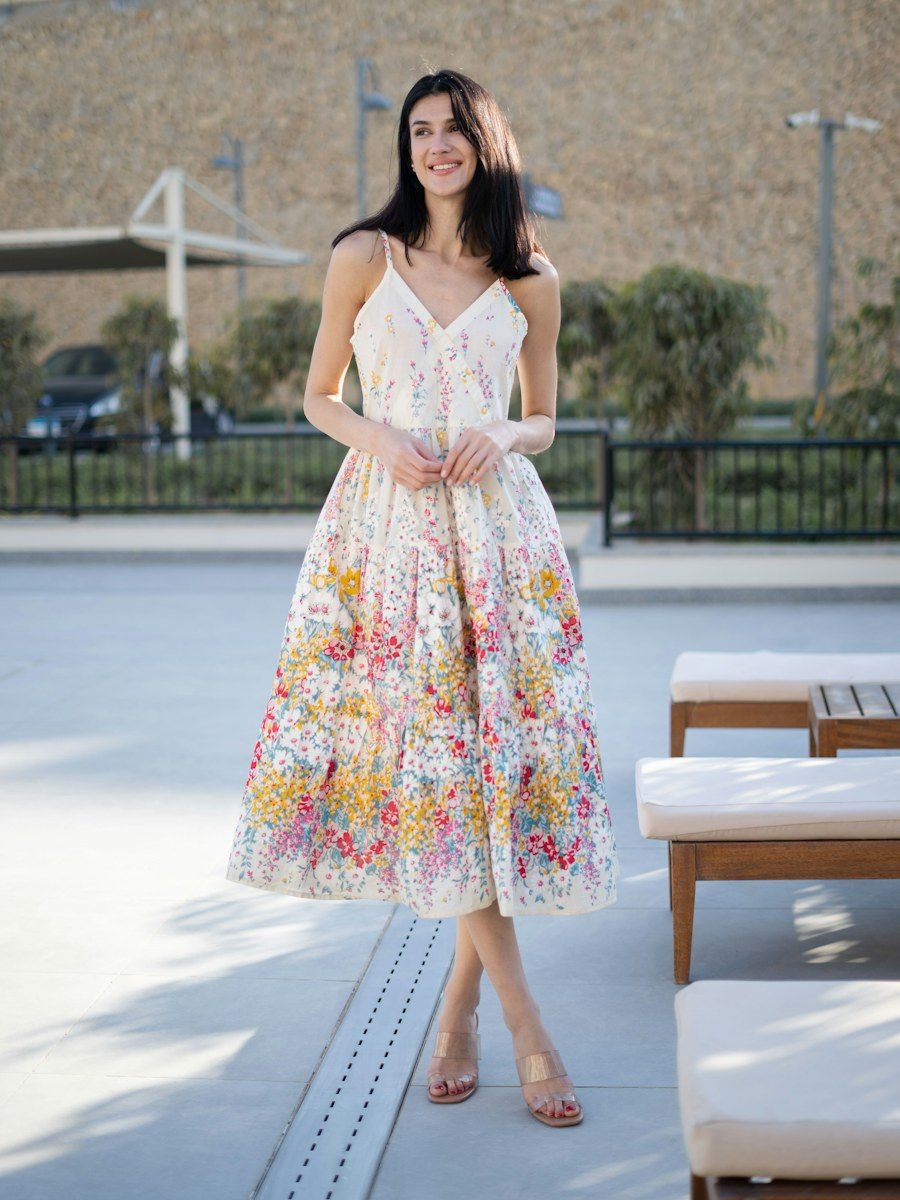Vestido Midi Floral Off-White